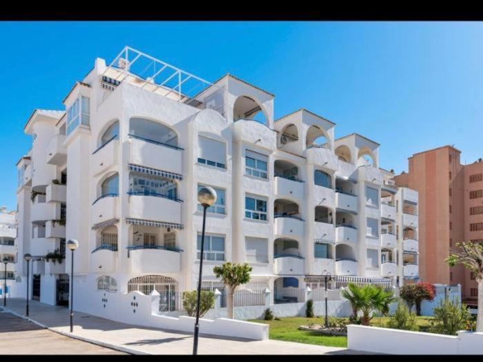 Avenida Marysol Don Joaquin * Benalmadena